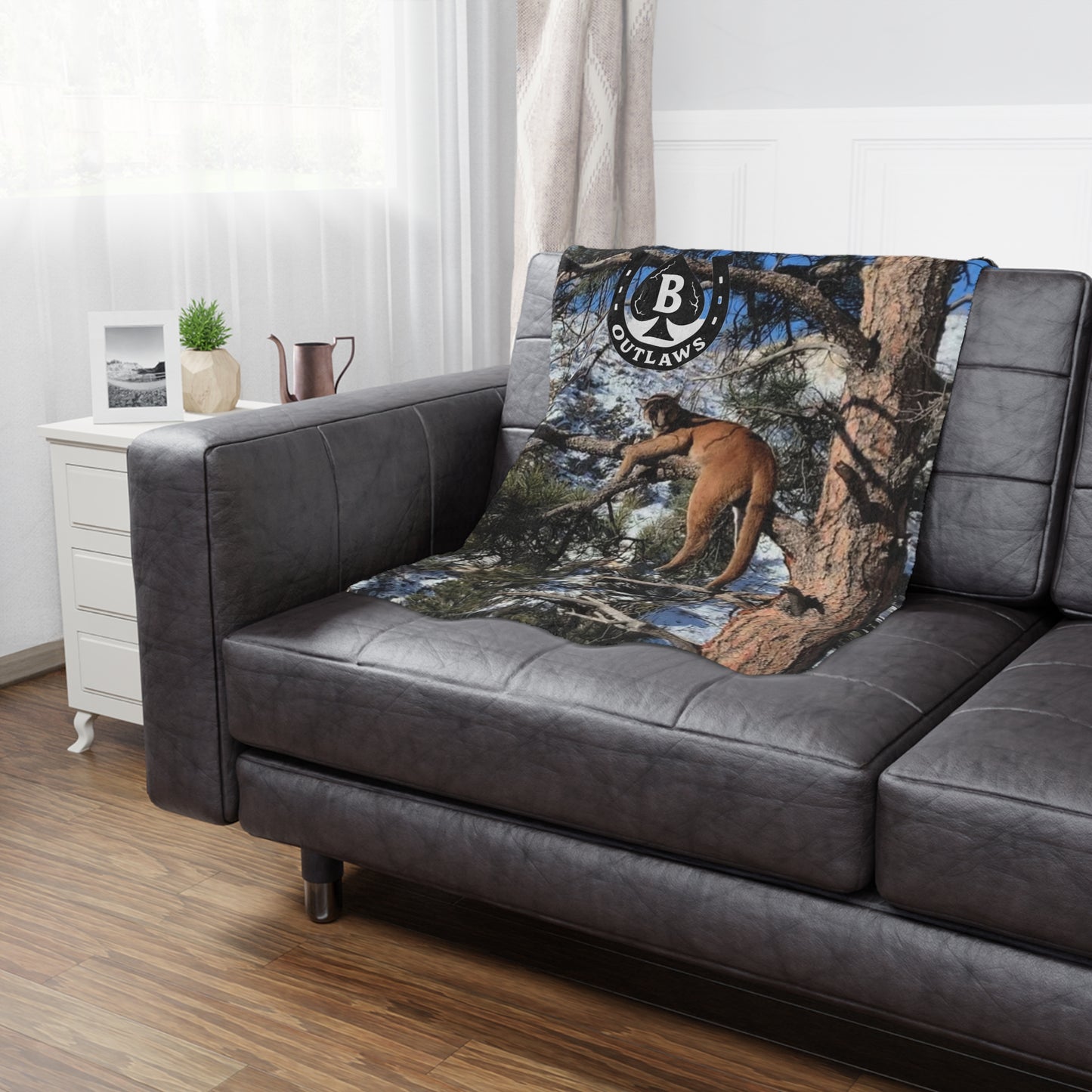 The Climb Blanket – Mountain Outlaws Tree Blood Edition
