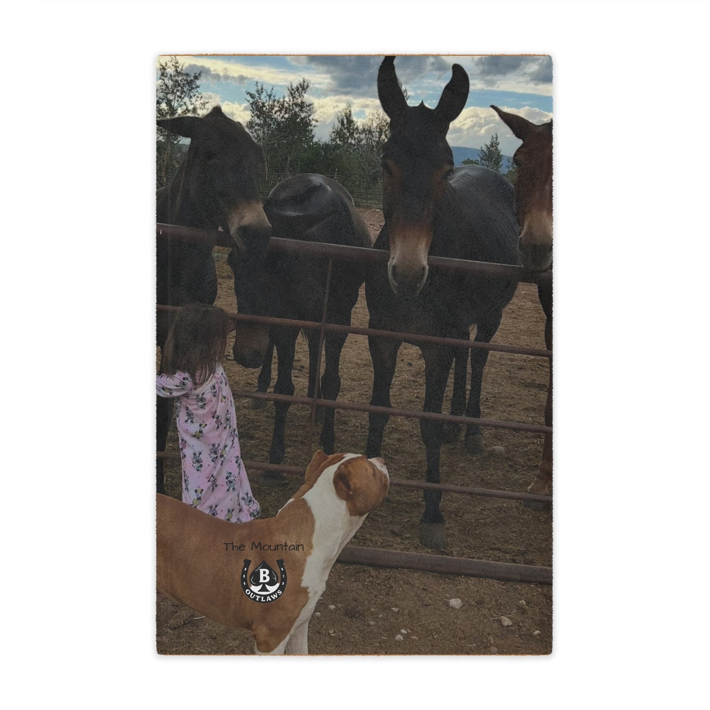 Cozy Minky Blanket with Heartwarming Dog Design, Gate Greeters Blanket – Mule & Mustang Edition