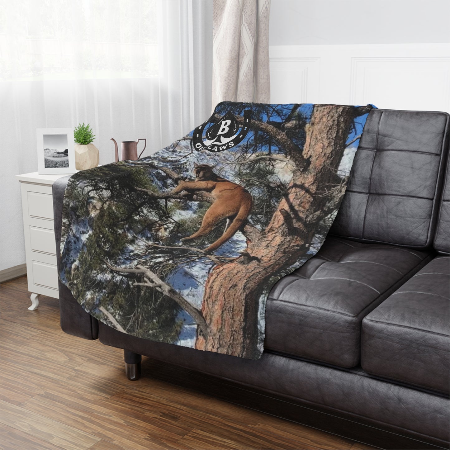 The Climb Blanket – Mountain Outlaws Tree Blood Edition