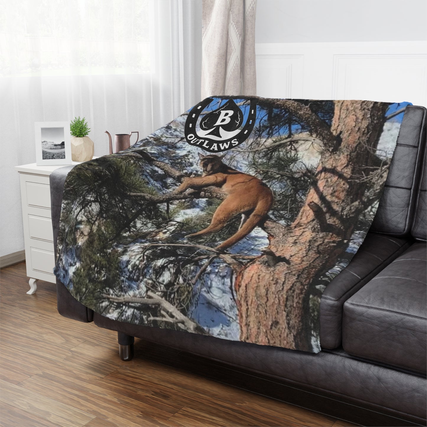 The Climb Blanket – Mountain Outlaws Tree Blood Edition