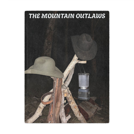 Cozy Minky Blanket for Outdoor Lovers,The Mountain Outlaws Blanket – Saddle & Lantern Edition